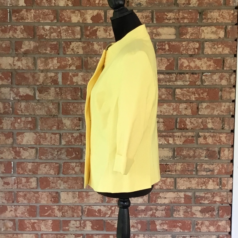 Boutique Essentials Jacket - Picture 4 of 7